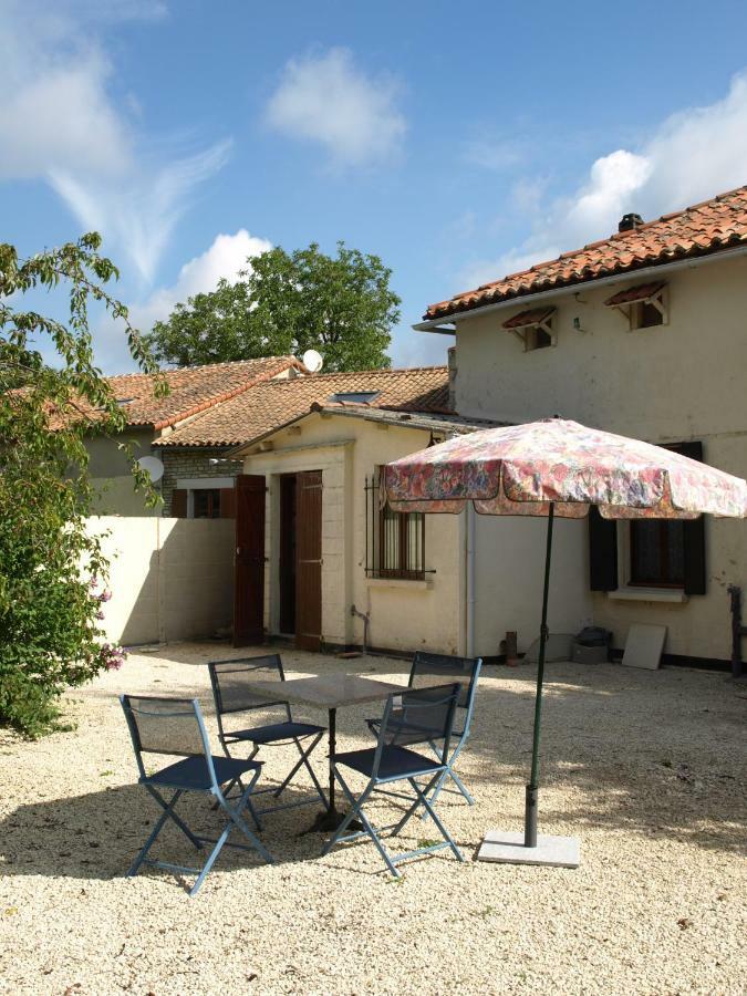 Gites Le Bois De L'Eglise Villiers-le-Roux Buitenkant foto